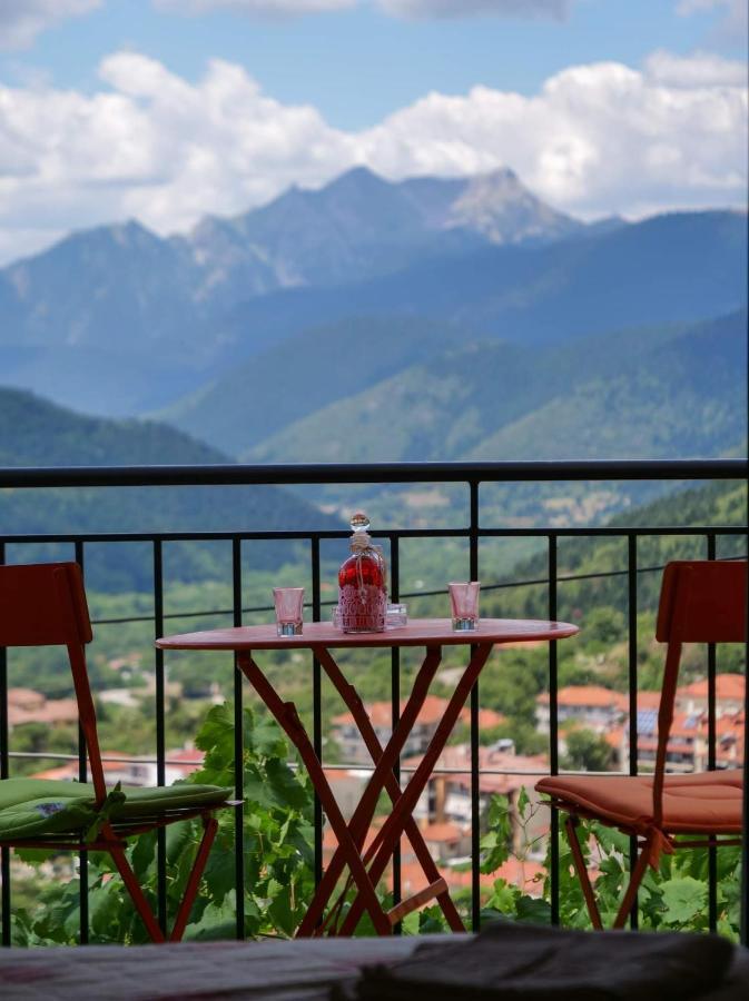 Hotel Η Φωλιτσα Karpenísion Zewnętrze zdjęcie