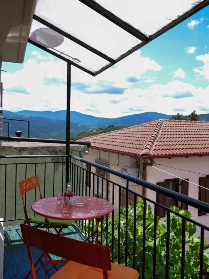 Hotel Η Φωλιτσα Karpenísion Zewnętrze zdjęcie